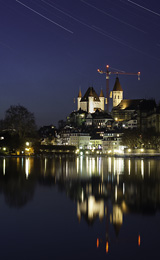 Nachtphotographie - Sternspuren ber dem Schloss Thun.